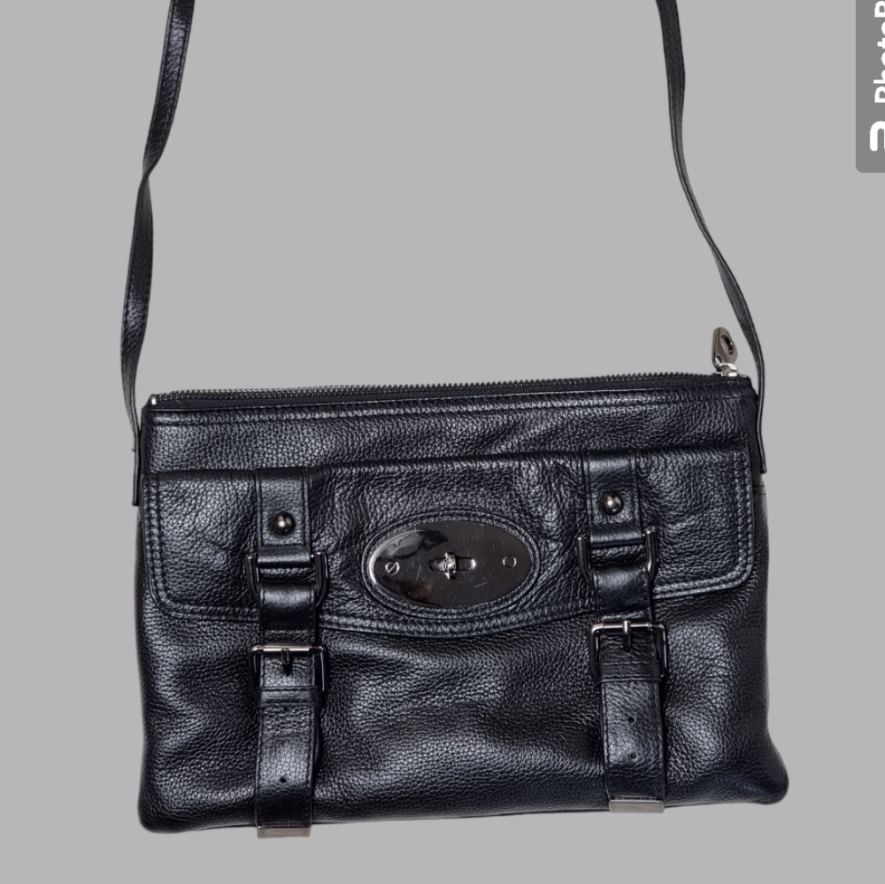 ‼️💲⬇️DANIER leather Black Crossbody purse Bag